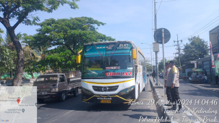 Patroli Dialogis Kapolsek Kenjeran, Berikan Himbauan untuk Cegah Kemacetan