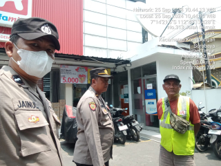 Polsek Krembangan Laksanakan Sambang ke Alfamidi