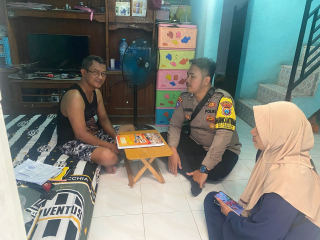 Bhabinkamtibmas Pegirian Laksanakan Sambang Warga dan Sampaikan Pesan Kamtibmas