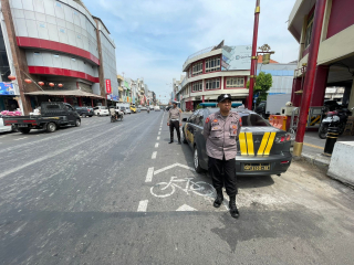 Polsek Pabean Cantikan Lakukan Patroli Harkamtibmas di Jalan Kembang Jepun