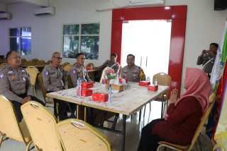 Sosialisasi Ops zebra Semeru 2024 Polres Pelabuhan Tanjung Perak Dengan Sasaran Para Pelajar.