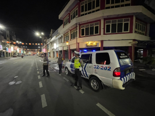 Polsek Pabean Cantikan Laksanakan Patroli Harkamtibmas di Jalan Kembang Jepun, Situasi Aman dan Terkendali