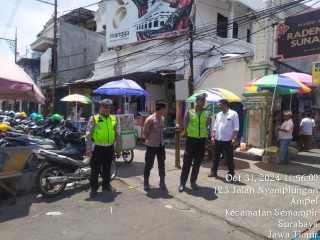 Polsek Semampir Laksanakan Patroli Harkamtibmas di Wisata Religi Sunan Ampel