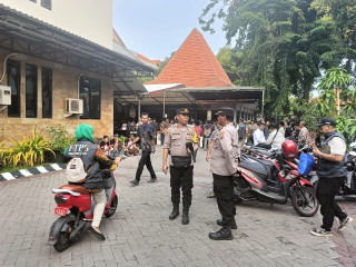 Pengawasan Ketat, Kotak Suara Mulai Masuk PPK Kecamatan Kenjeran