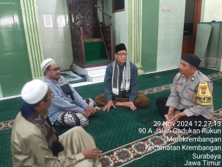 Bhabinkamtibmas Perak Barat Laksanakan Sambang dan Jum’at Darling di Masjid Baitut Taufiq