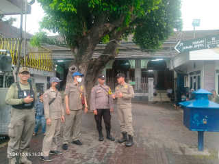 Bhabinkamtibmas Polsek Semampir Laksanakan Patroli di Masjid Sunan Ampel