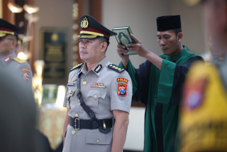 Kapolda Jatim Pimpin Upacara Serah Terima Jabatan Irwasda