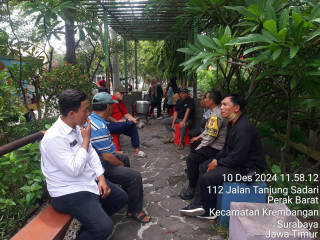Bhabinkamtibmas Perak Barat Sampaikan Himbauan Kamtibmas dan Ketahanan Pangan ke Pengurus RW