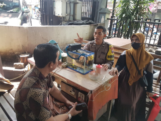 Bhabinkamtibmas Kelurahan Asemrowo Sambangi Ketua RW dan RT untuk Sampaikan Himbauan Kamtibmas