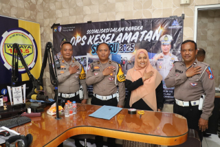 Gandeng Media Operasi Keselamatan Semeru 2025: Upaya Polres Pelabuhan Tanjung Perak Menekan Laka Lantas.