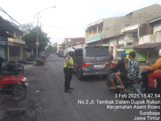 Polsek Asemrowo Laksanakan Pemantauan Pos Akhir di Rel KA Tambak Mayor