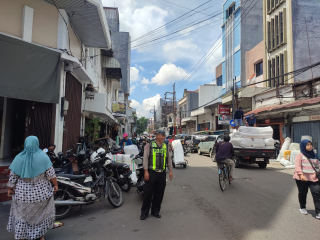 Polsek Pabean Cantikan Laksanakan Patroli Pemantauan di Jalan Slompretan, Antisipasi Kerawanan 3C