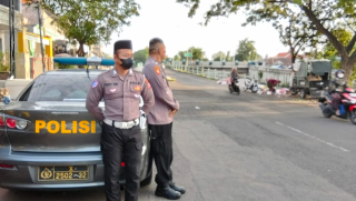 Polsek Kenjeran Laksanakan Patroli Harkamtibmas Antisipasi Tawuran di Jembatan Manggala dan Platuk Donomulyo