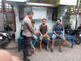 Bhabinkamtibmas Ujung Berikan Himbauan Kamtibmas kepada Warga Hangtuah Jelang Lebaran