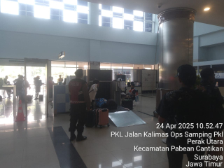 Sat Samapta Polres Pelabuhan Tanjung Perak Amankan Aktivitas Penumpang di Gedung Pelabuhan GSN