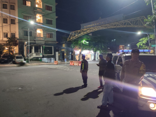 Antisipasi Tawuran dan Kejahatan Jalanan, Polsek Pabean Cantikan Gelar Patroli Harkamtibmas di Jalan KH. Mas Mansyur