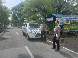 Personil Polsek Kenjeran Laksanakan Patroli Antisipasi 3C di Wilayah Pantai dan Permukiman