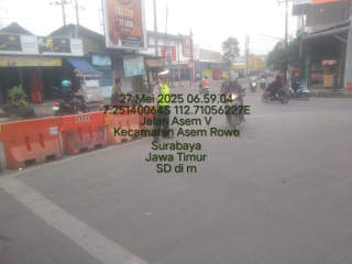 Personel Polsek Asemrowo Laksanakan Patroli Pos Pagi di Rel Kereta Api Tambak Mayor