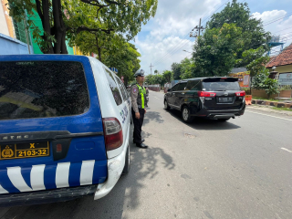 Polsek Pabean Cantikan Gelar Patroli Harkamtibmas di Sekitar Pasar Atom Mall