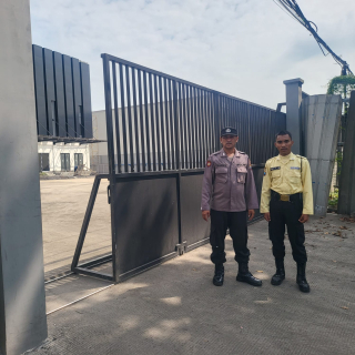 Polsek Asemrowo Laksanakan Patroli Pemantauan di PT Injaplas Raya Jalan Margomulyono 35