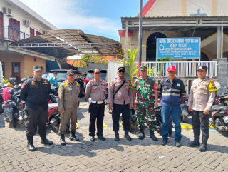 Polres Pelabuhan Tanjung Perak Amankan Peringatan Kenaikan Yesus Kristus 2025