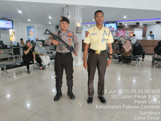 SatSamapta Polres Pelabuhan Tanjung Perak Laksanakan Pengamanan Obviter di Bank BRI Cabang Tanjung Perak