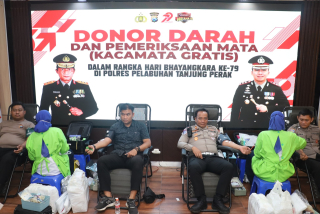 Sambut Hari Bhayangkara ke-79, Polres Pelabuhan Tanjung Perak Gelar Aksi Sosial Donor Darah dan Pemeriksaan Mata Gratis