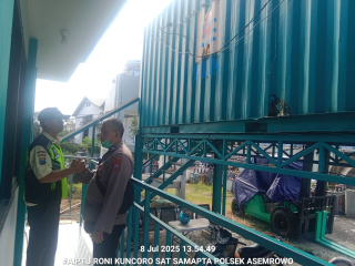 Patroli Dialogis Polsek Asemrowo di Pergudangan PLN Tambak Langon, Antisipasi 3C