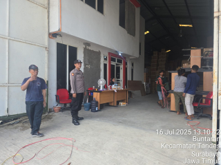 Polsek Asemrowo Laksanakan Patroli Pemantauan di Kawasan Pergudangan Margomulyo Permai