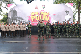 Hari Juang Polri 2025 Dipusatkan di Surabaya, Kapolri Pimpin Langsung Upacara