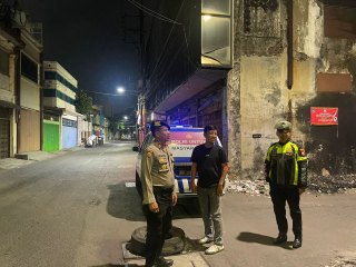 Patroli Dini Hari Polsek Pabean Cantikan Antisipasi 3 Cepu dan Kejahatan Jalanan