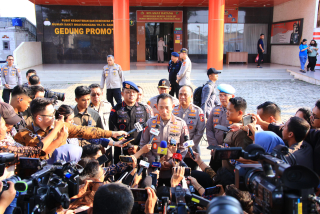 Presiden Kunjungi Polisi Korban Kerusuhan, Polri Janji Pulihkan Keamanan dan Tangkap Pelaku