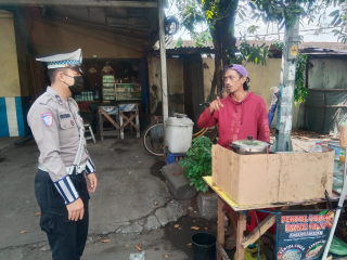 Satlantas Polres Pelabuhan Tanjung Perak Gelar Sosialisasi Tatap Muka Edukasi Tertib Berlalu Lintas