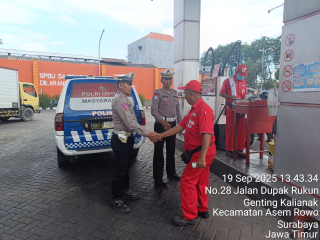 Polsek Asemrowo Gelar Patroli Rutin dan Antisipasi Suporter Bonek Menuju GBT