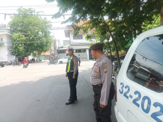 Personil Polsek Pabean Cantikan Patroli di Jalan Bunguran Antisipasi Kerawanan 3C dan Gangguan Kamtibmas