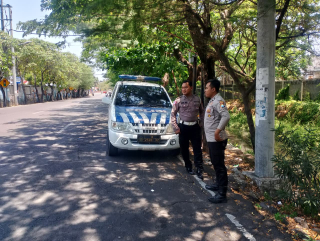 Patroli Harkamtibmas Polsek Kenjeran Antisipasi 3C di Depan THP Kenjeran Sisi Pintu Utara