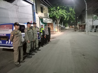 Thumbnail Polsek Semampir Gelar Patroli Harkamtibmas di Jalan Tenggumung Wetan Antisipasi Tawuran Remaja dan 3C Polsek Semampir Gelar Patroli Harkamtibmas di Jalan Tenggumung Wetan Antisipasi Tawuran Remaja dan 3C