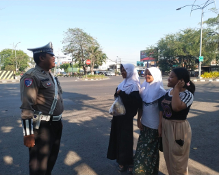 Satlantas Polres Pelabuhan Tanjung Perak Gelar Sosialisasi Tatap Muka Tertib Lalu Lintas