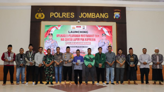 Polres Jombang Launching Aplikasi E-Pelayanan Masyarakat dan WhatsApp Center ‘Lapor Pak Kapolsek’