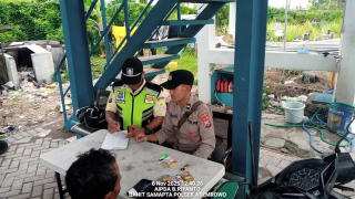 Polsek Asemrowo Laksanakan Patroli di Gudang PLN Tambak Langon Antisipasi Kerawanan 3C