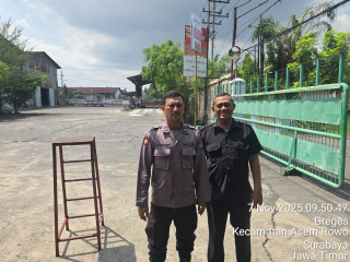 Polsek Asemrowo Laksanakan Patroli Dialogis di Kawasan Pergudangan Margomulyo, Antisipasi Kerawanan 3C