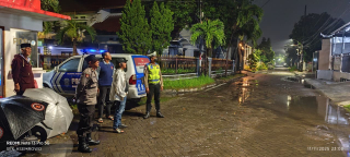 Polsek Asemrowo Gelar Patroli Mobile Antisipasi 3C dan Kejahatan Jalanan di Seputaran Jalan Asem Raya Surabaya