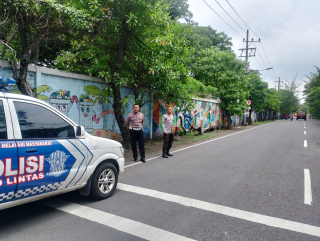 Patroli Kewilayahan Polsek Kenjeran Antisipasi 3C di THP Kenjeran