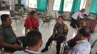 Bhabinkamtibmas Kelurahan Asemrowo Laksanakan Sambang dan Sampaikan Himbauan Kamtibmas kepada Para Ketua RW