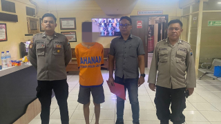 Polres Pelabuhan Tanjung Perak Tangkap Penjual Motor Hasil Begal Gangster di Bulak Surabaya.