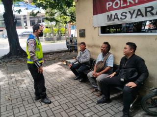 Satlantas Polres Pelabuhan Tanjung Perak Perkuat Kesadaran Tertib Lalu Lintas Lewat Sosialisasi Tatap Muka
