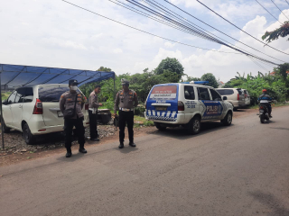 Patroli Polsek Kenjeran Pantau Arus Lalu Lintas dan Antisipasi 3C di Jalan Tambak Wedi