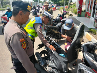 Operasi Kepolisian Gabungan di Pos Suramadu, Polres Pelabuhan Tanjung Perak Intensifkan Pemeriksaan Kendaraan Antisipasi Tindak Pidana 3C