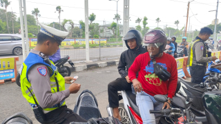 Operasi Keselamatan Semeru 2026: Polres Tanjung Perak Perketat Pengawasan di Suramadu