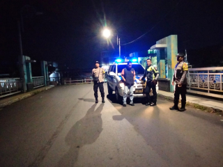 Antisipasi 3C Dan Tawuran, Polsek Kenjeran Intensifkan Patroli Di Jembatan Bulak Banteng